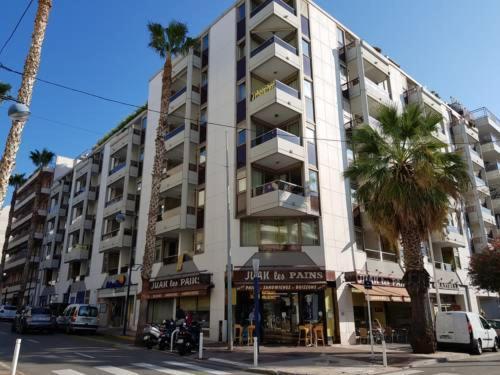 Centre Juan Les Pins Apartment Екстериор снимка