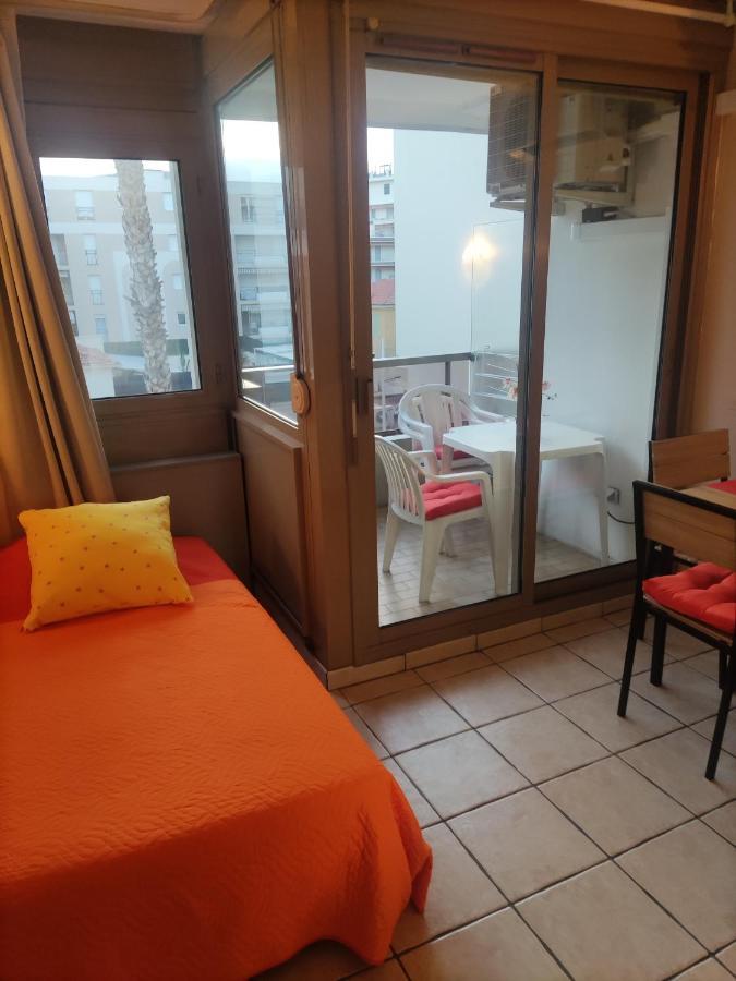 Centre Juan Les Pins Apartment Екстериор снимка